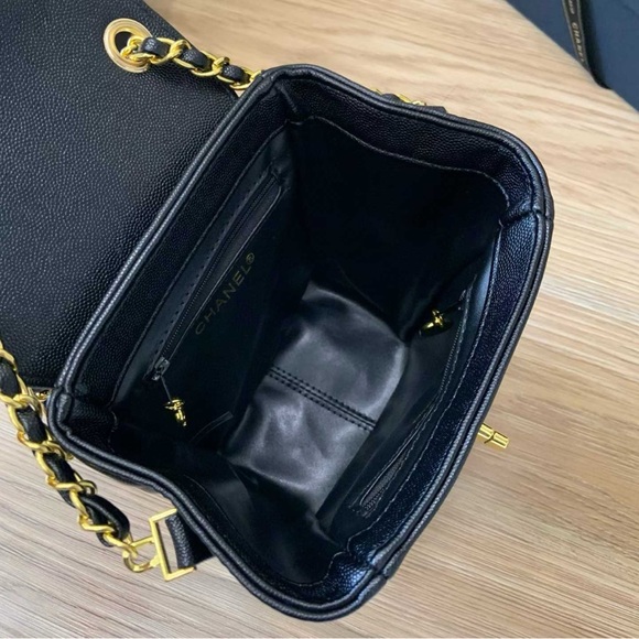 New in box CHANEL MAKEUP Black 2 Way Bag or Backpack - Picture 8 of 12